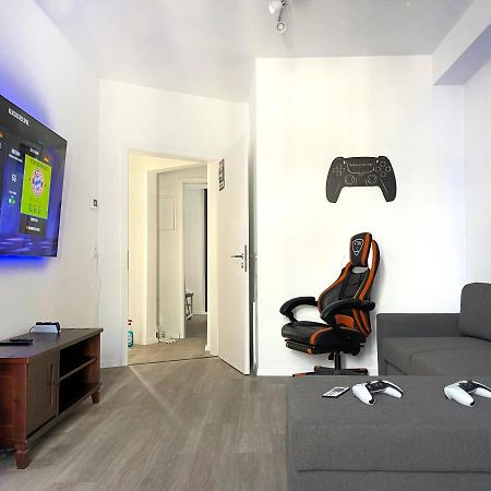 Jaybnb - Gaming Apartment Ps5 65 Zoll 4K Tv Wohnung Mit Balkon Dortmund Exterior foto
